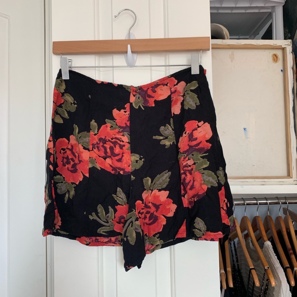 Kimchi Blue floral short